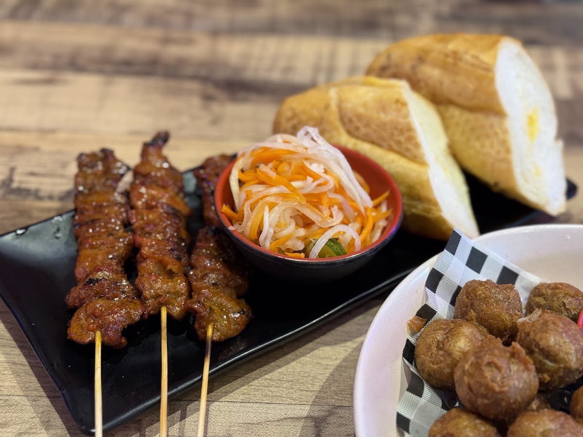 Ket's Skewer N' Food Truck Photos 2